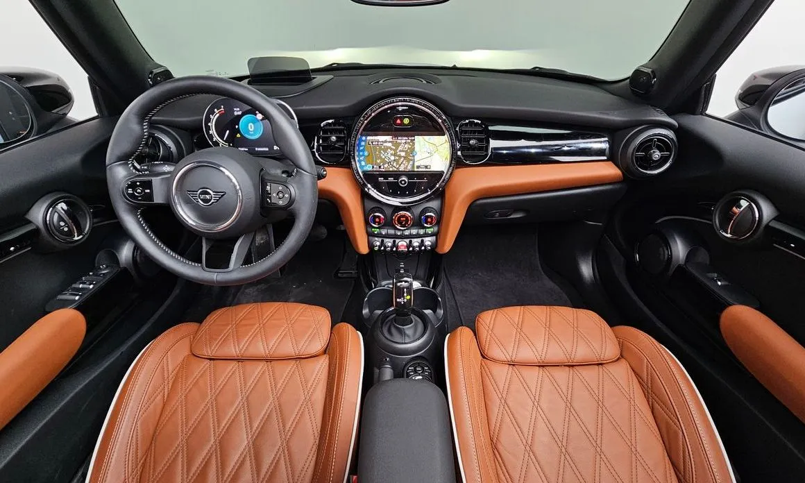 Mini Cooper Convertible — фото 3