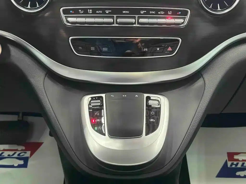 Mercedes-Benz V-Class 2021 из CN, фото 3
