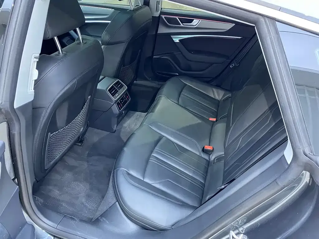 Audi A7 2023 из CN, фото 6