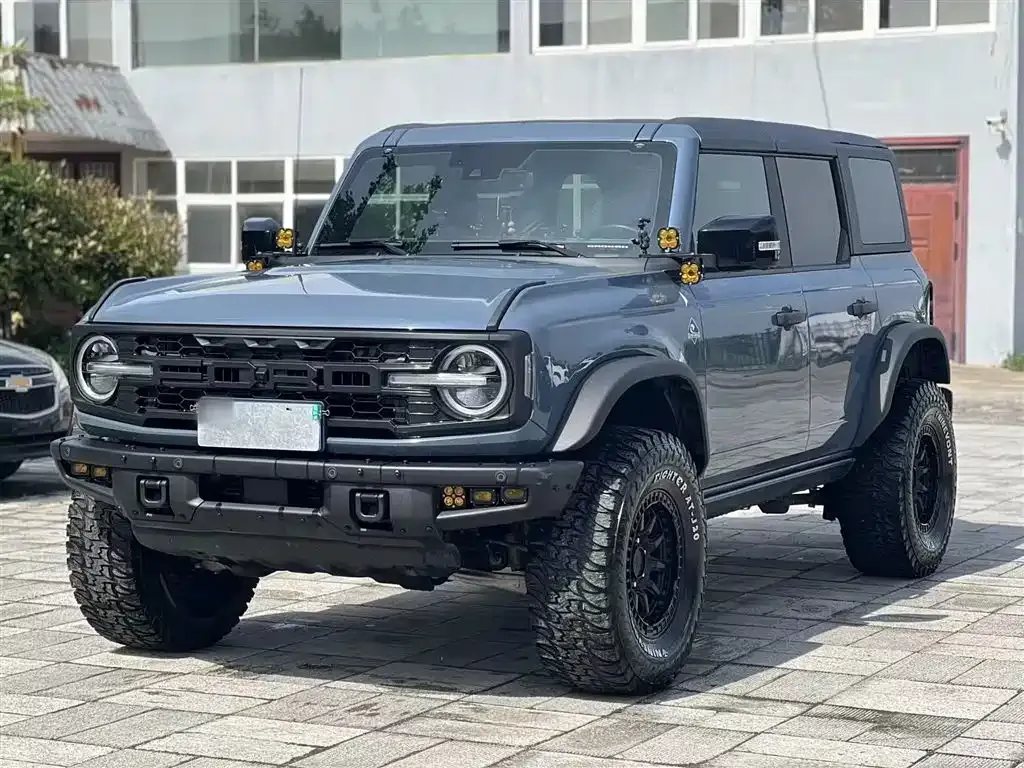 Ford Bronco — фото 10