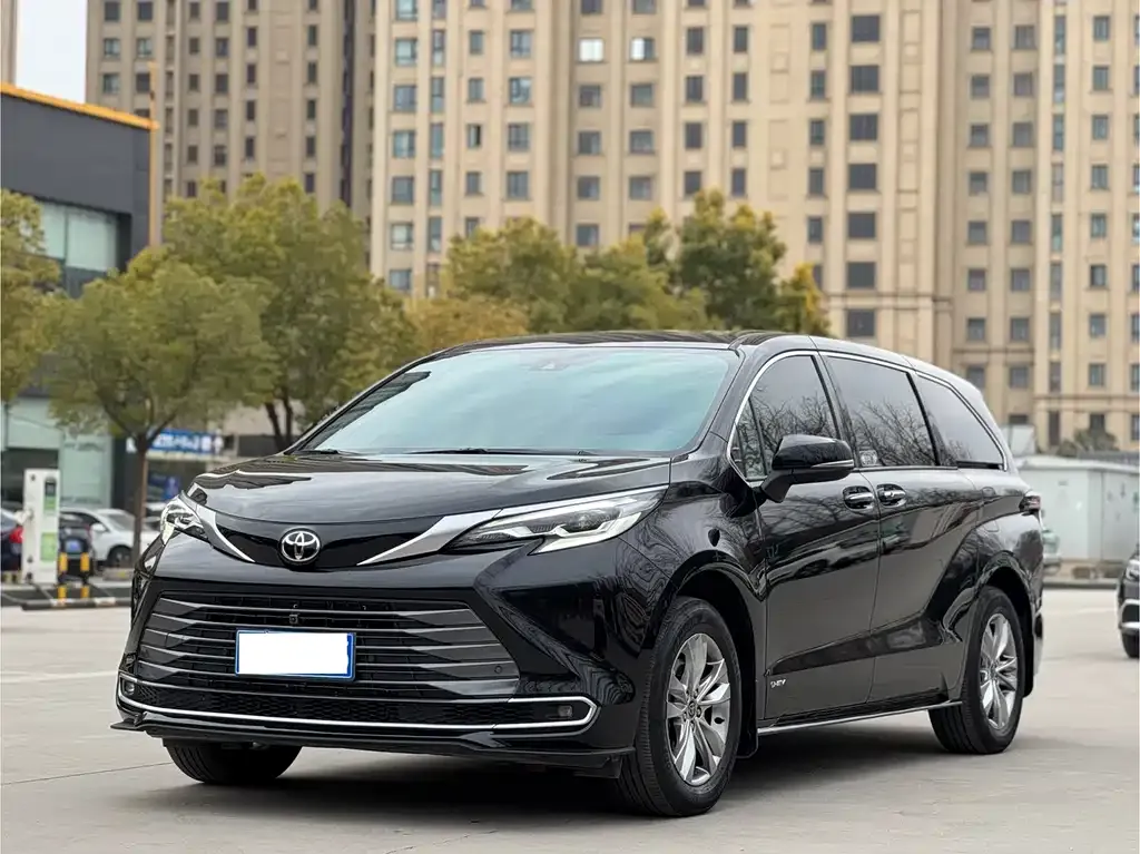 Toyota Sienna 2025 из CN, фото 1