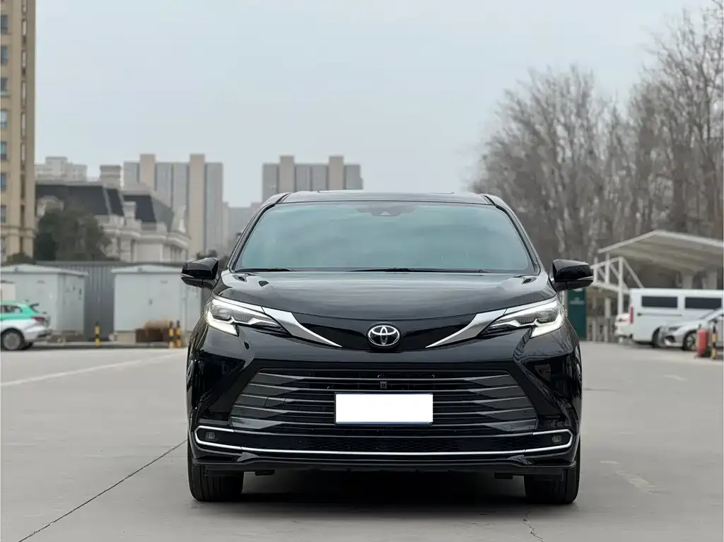 Toyota Sienna 2025 из CN, фото 10