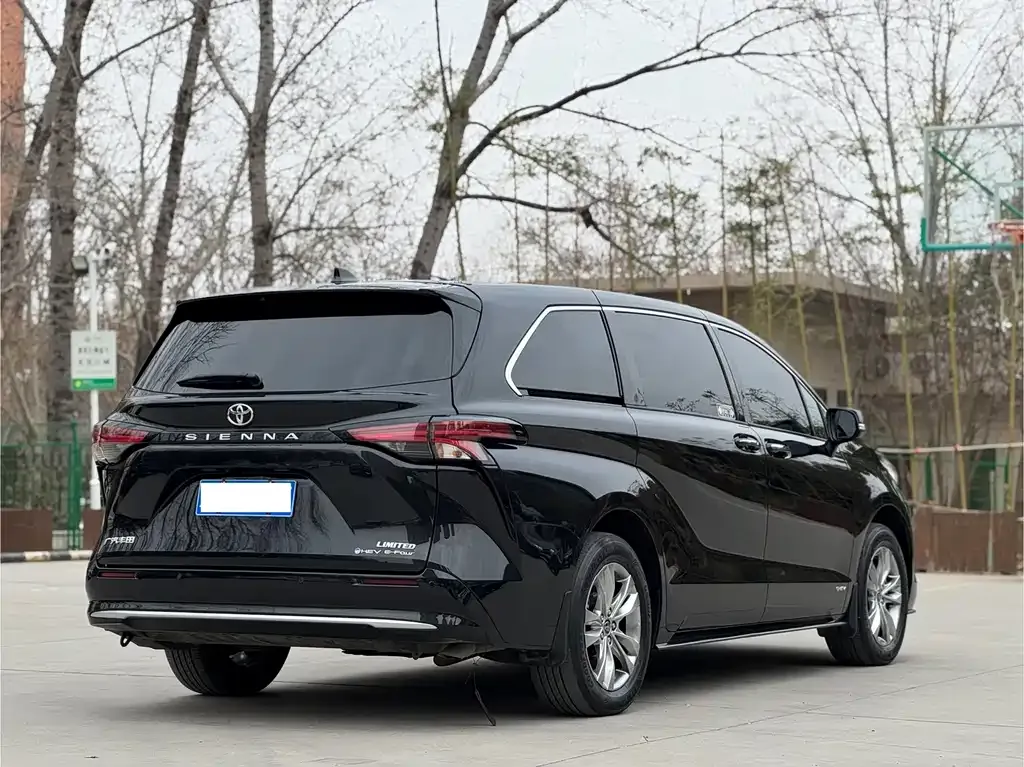 Toyota Sienna 2025 из CN, фото 8