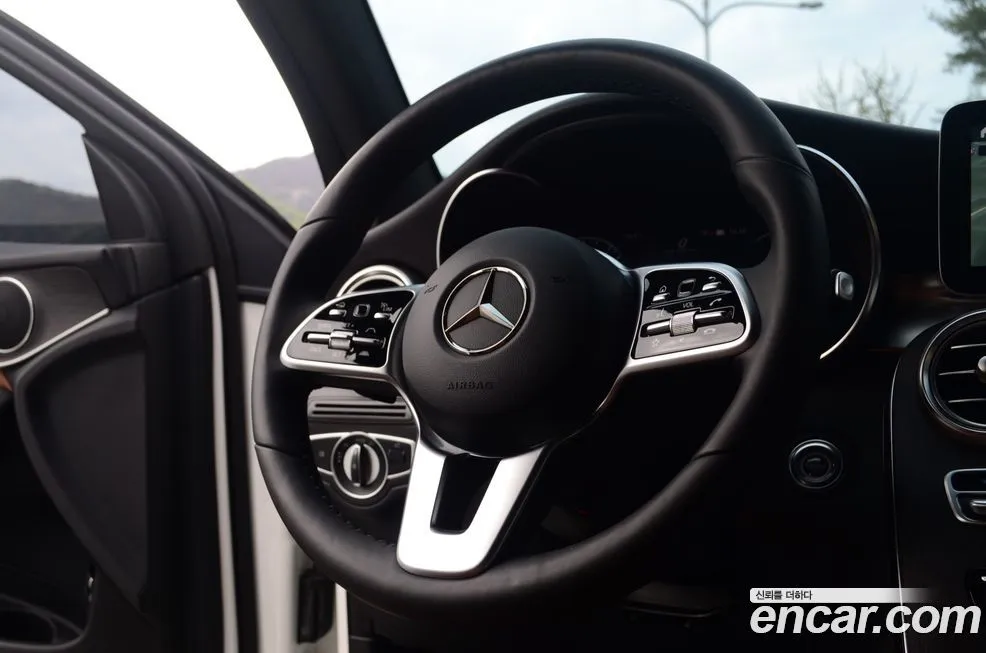 Mercedes-Benz GLC-Class 2021 из KR, фото 2