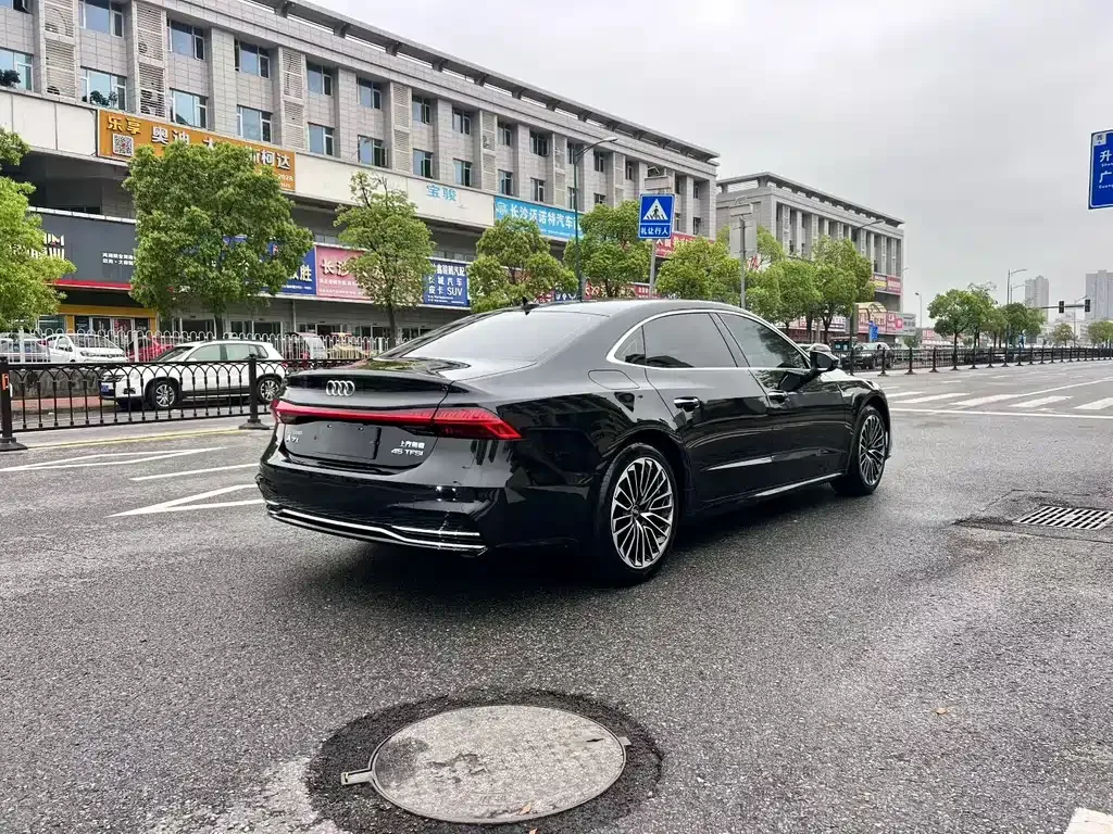 Audi A7L 2025 из CN, фото 5
