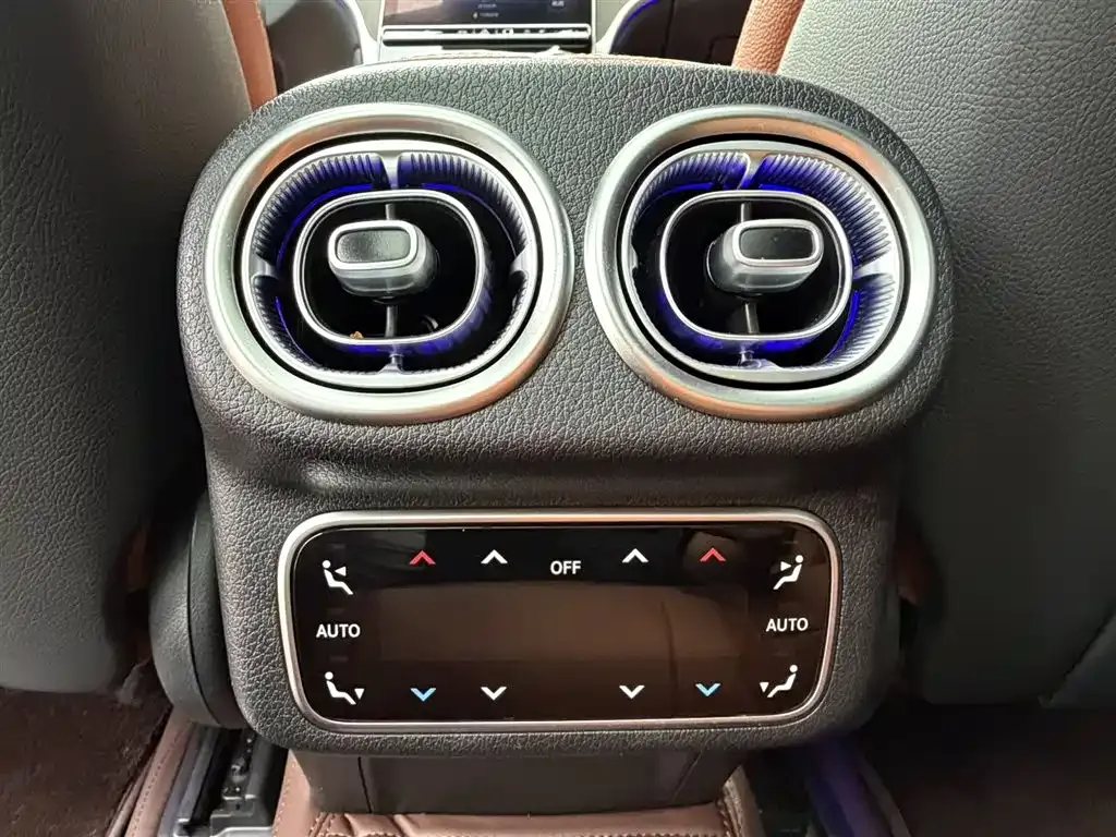 Mercedes-Benz GLC 2023 из CN, фото 9