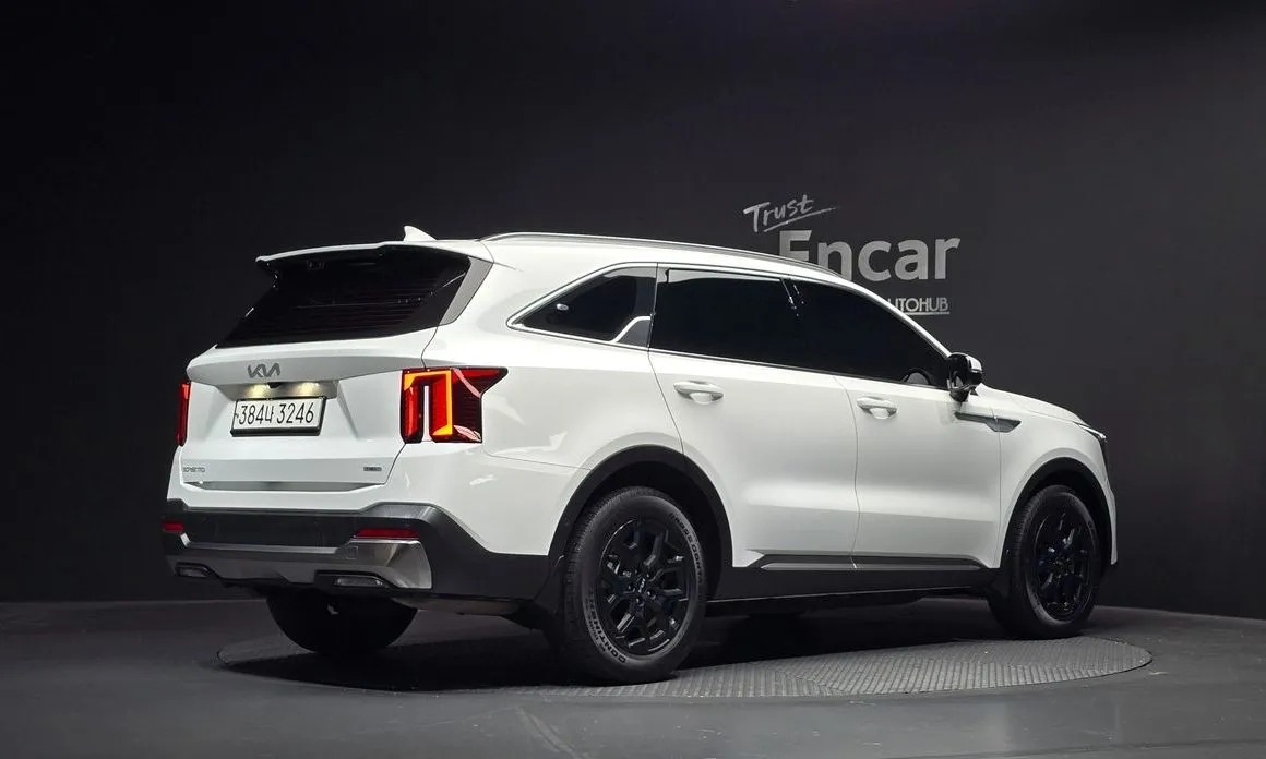 Kia Sorento — фото 10