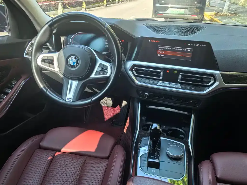 BMW 3 Series 2022 из CN, фото 6
