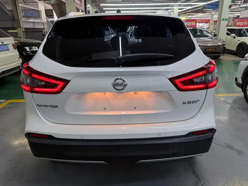 Nissan Qashqai 2021 из CN, фото 2