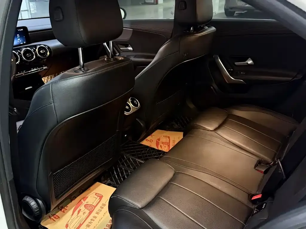 Mercedes-Benz A-Class 2023 из CN, фото 4
