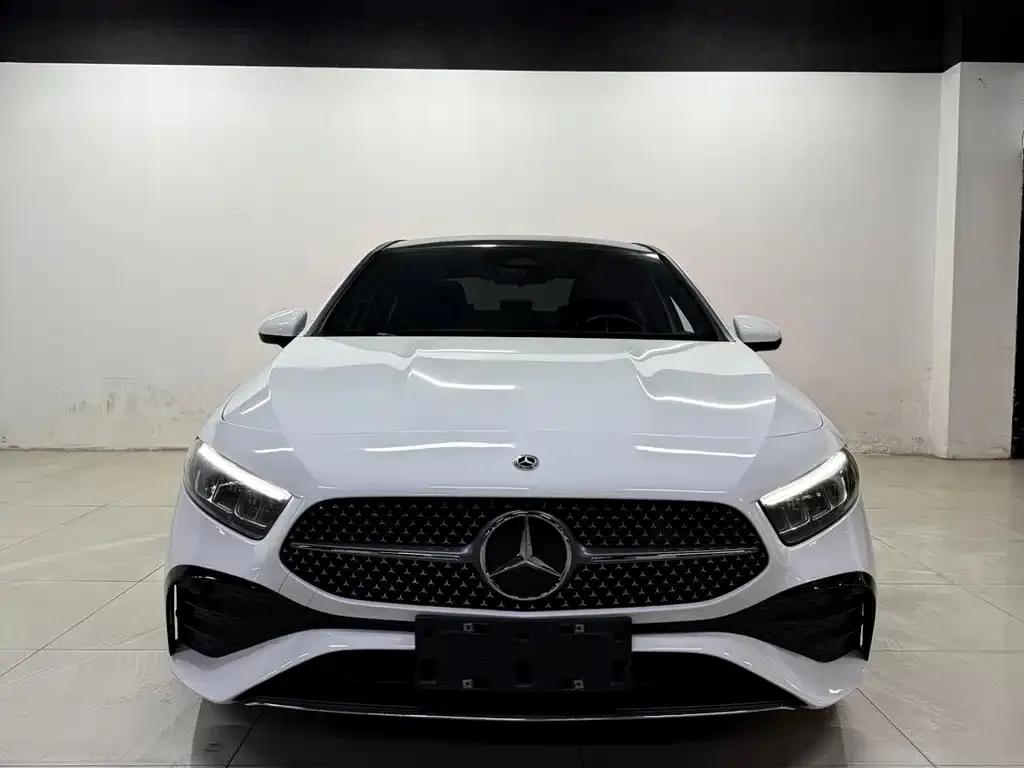 Mercedes-Benz A-Class 2023 из CN, фото 3