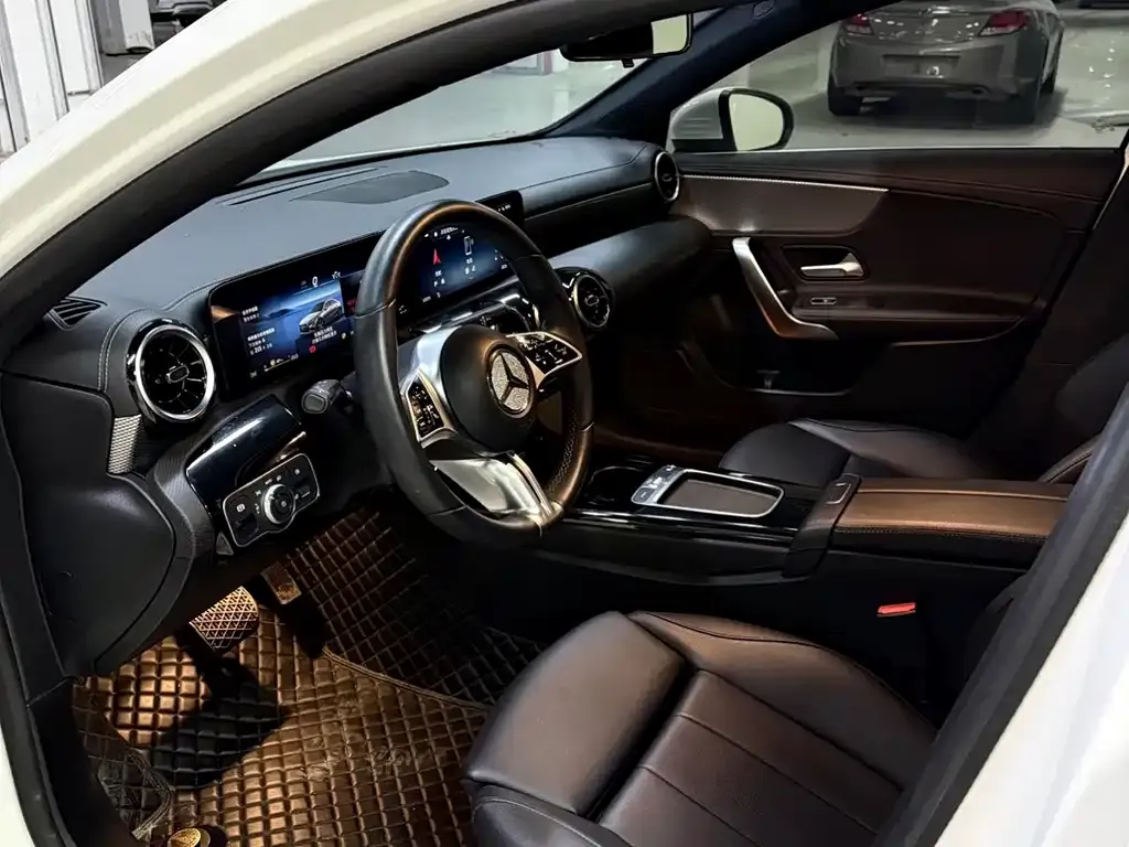 Mercedes-Benz A-Class 2023 из CN, фото 9