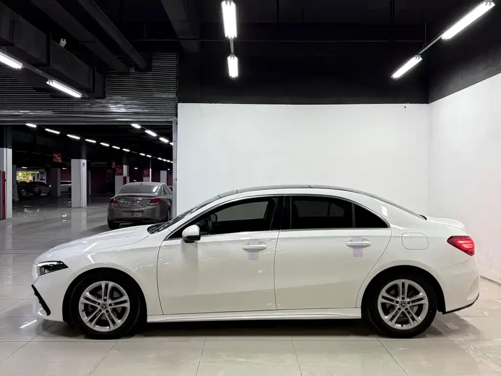Mercedes-Benz A-Class 2023 из CN, фото 7