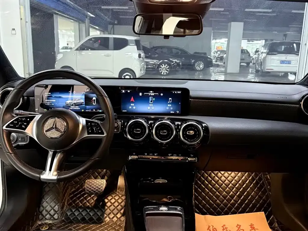 Mercedes-Benz A-Class 2023 из CN, фото 10