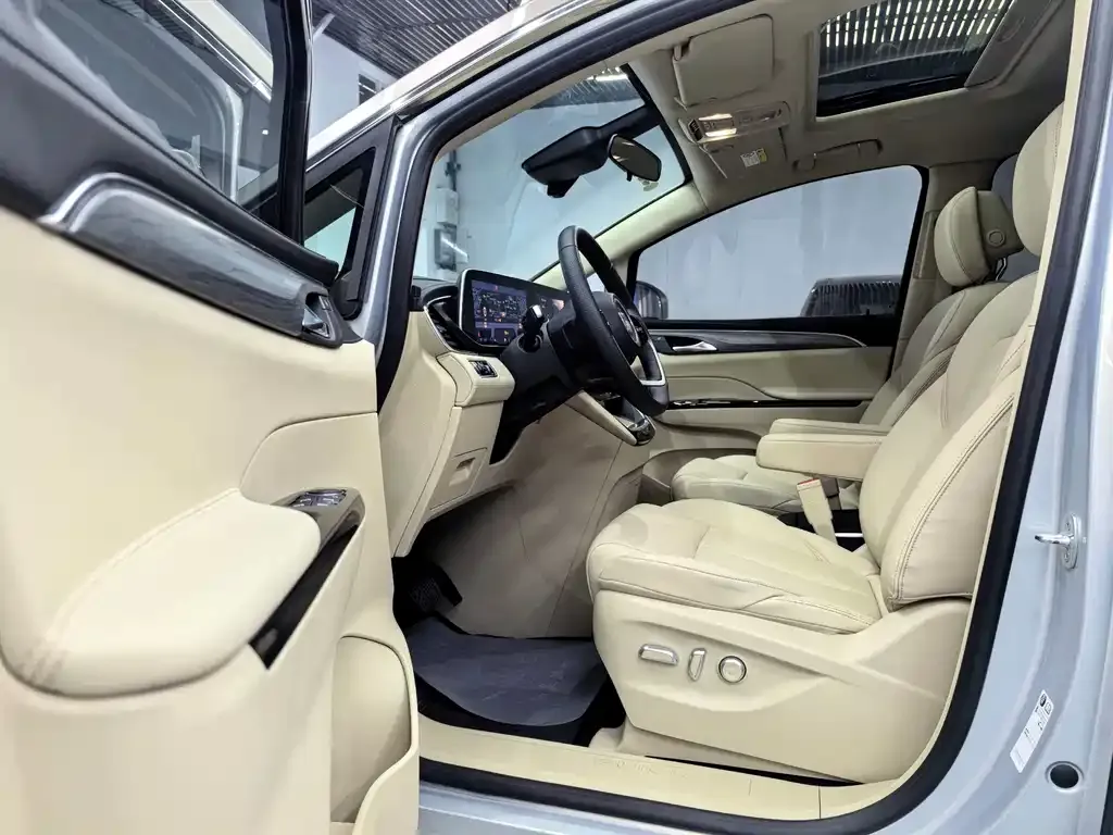 Buick GL8 Hybrid 2025 из CN, фото 4