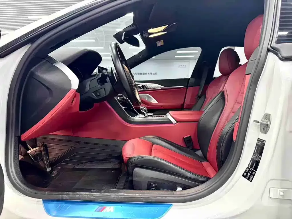 BMW 8 Series 2021 из CN, фото 7
