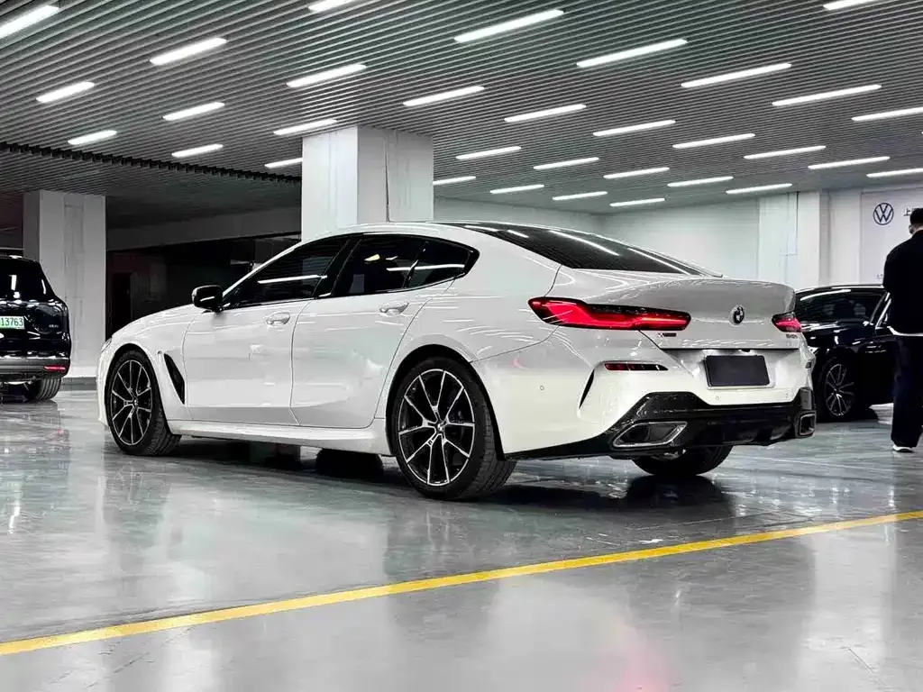 BMW 8 Series 2021 из CN, фото 4