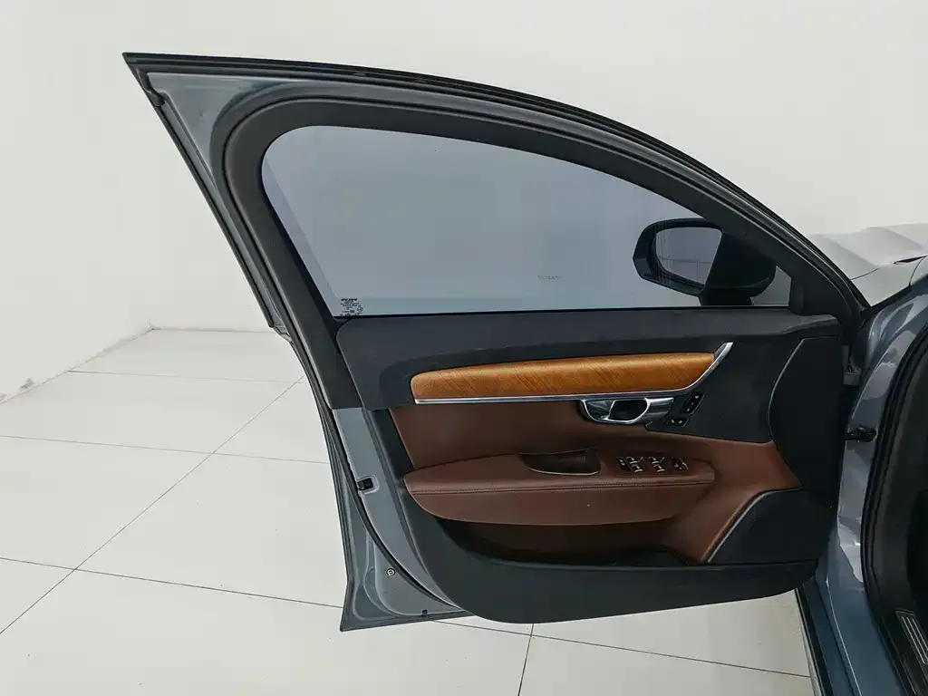 Volvo S90 2021 из CN, фото 5