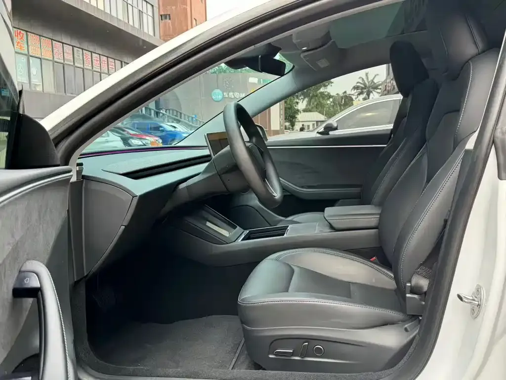 Tesla Model 3 2024 из CN, фото 5