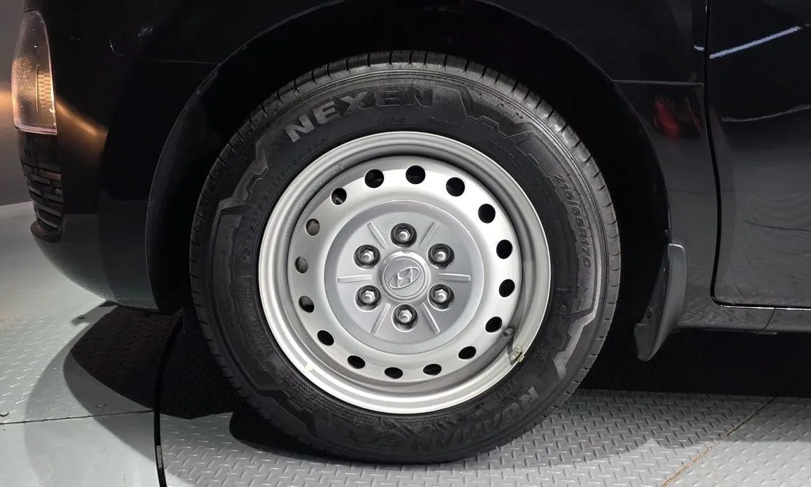 Hyundai Staria — фото 2