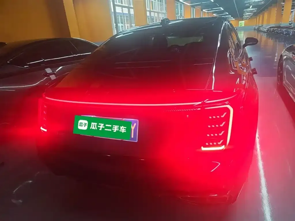 Hongqi H9 2024 из CN, фото 4