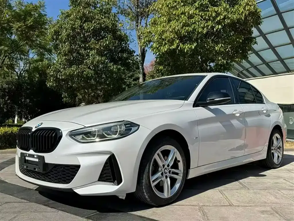BMW 1 Series 2021 из CN, фото 9
