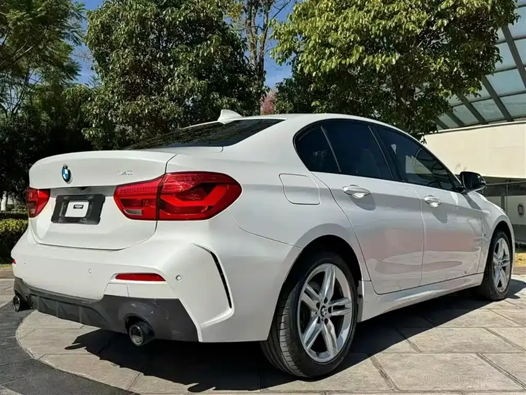 BMW 1 Series 2021 из CN, фото 10