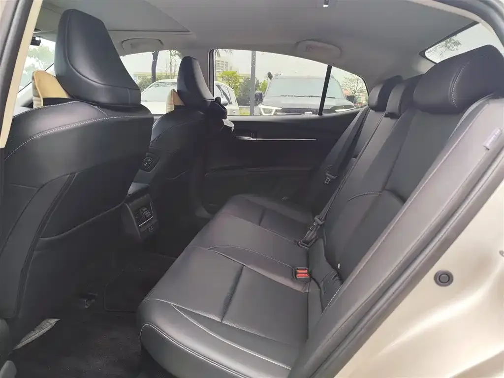 Toyota Camry 2025 из CN, фото 3