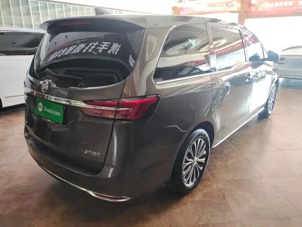 Buick GL8 2025 из CN, фото 6