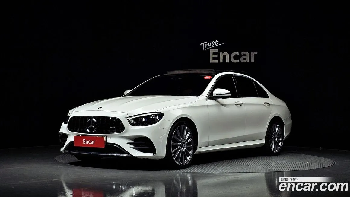 Mercedes-Benz E-Class — фото 1