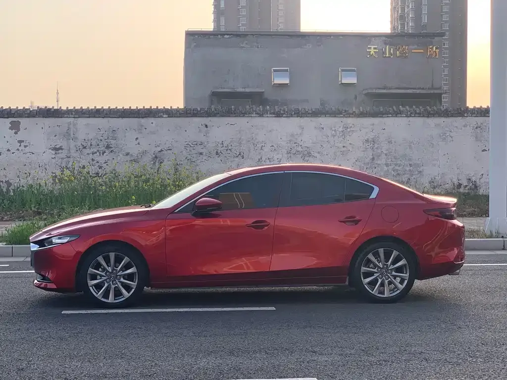 Mazda 3 Axela 2021 из CN, фото 4