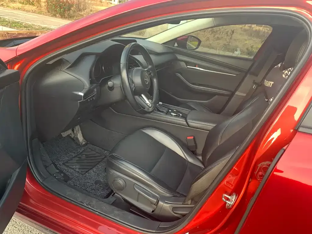 Mazda 3 Axela 2021 из CN, фото 3