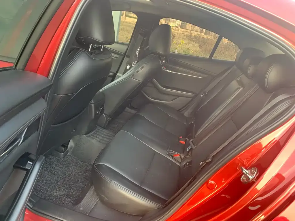 Mazda 3 Axela 2021 из CN, фото 2
