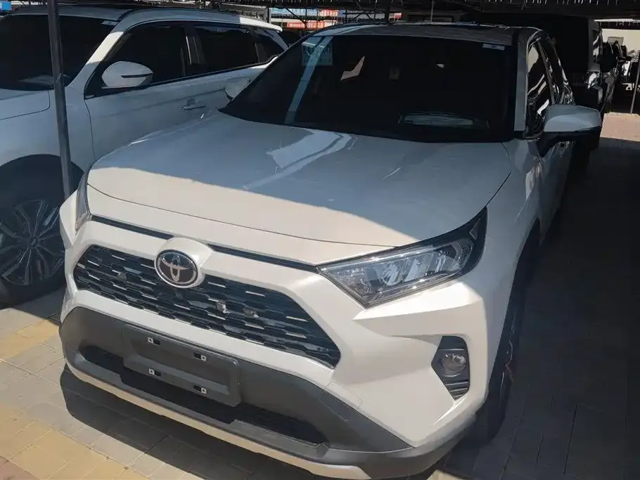 Toyota RAV4 2022 из CN, фото 1