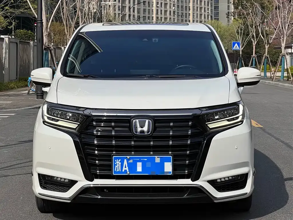 Honda Elysion 2023 из CN, фото 10