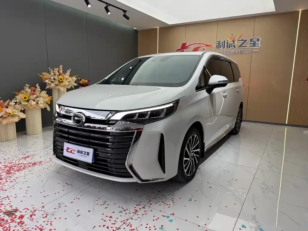 GAC Motor Trumpchi M6 — фото 1