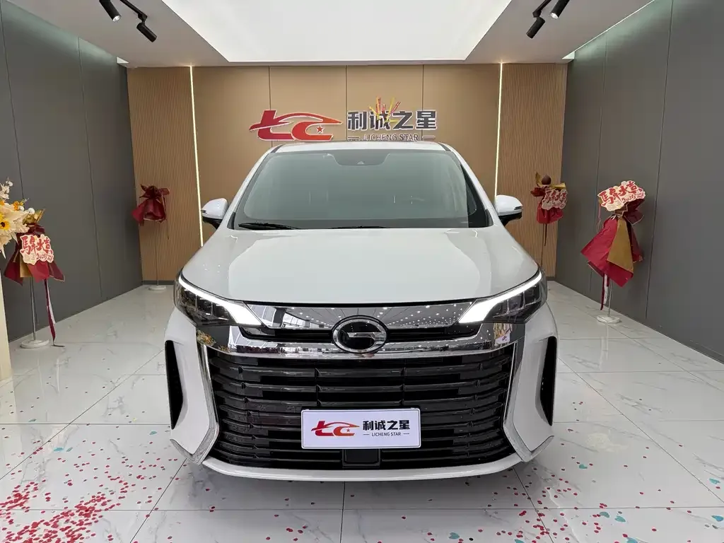 GAC Motor Trumpchi M6 — фото 8