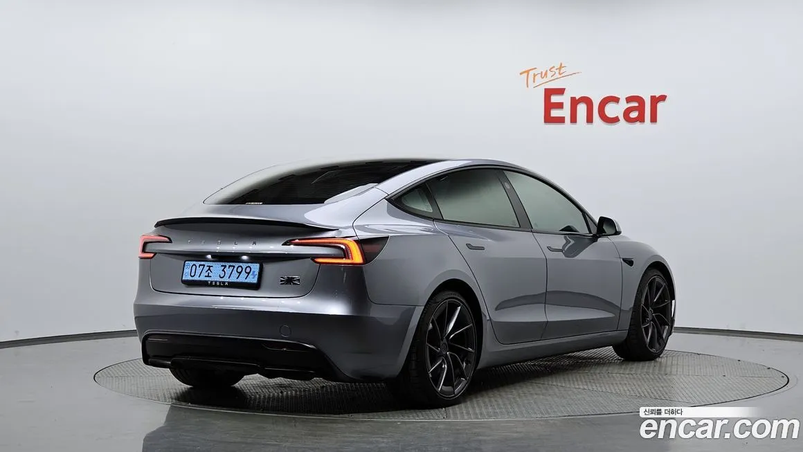 Tesla Model 3 2025 из KR, фото 7