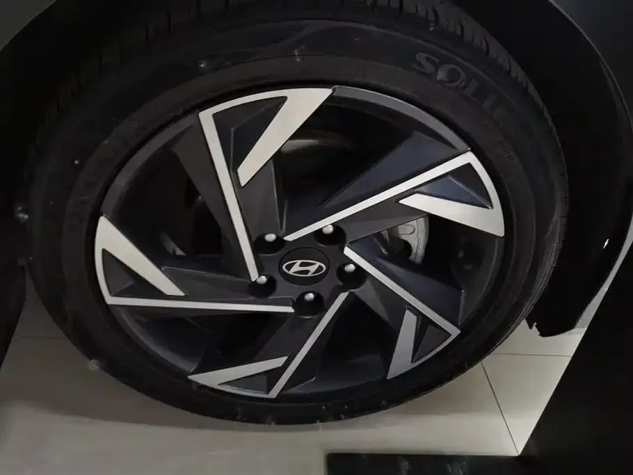 Hyundai Elantra 2024 из CN, фото 3