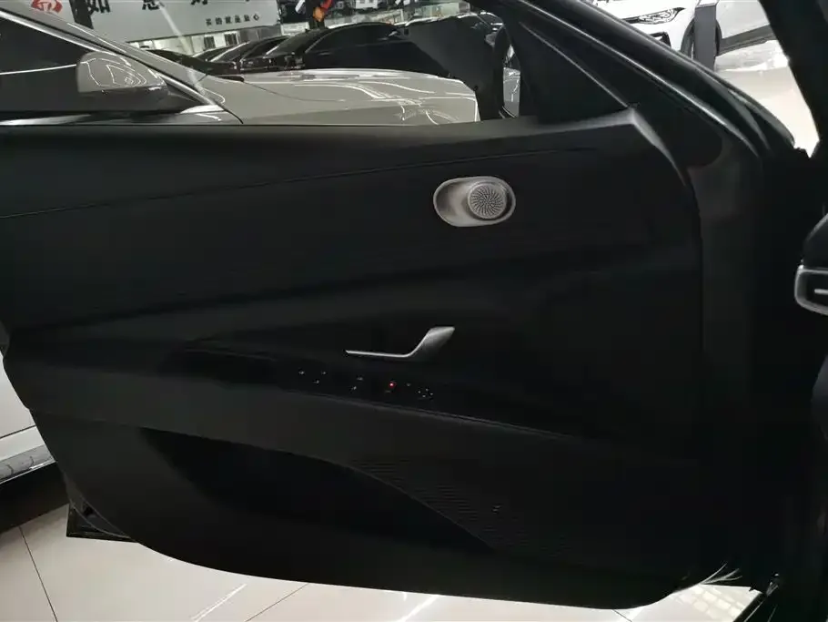 Hyundai Elantra 2024 из CN, фото 7