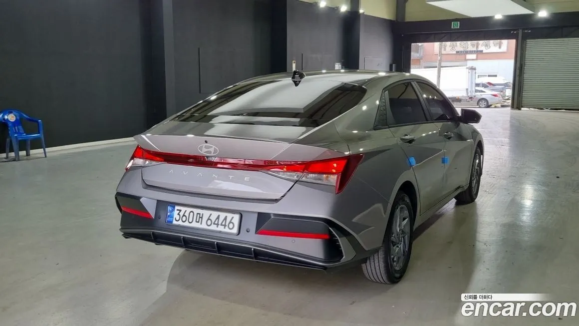 Hyundai AVANTE — фото 2