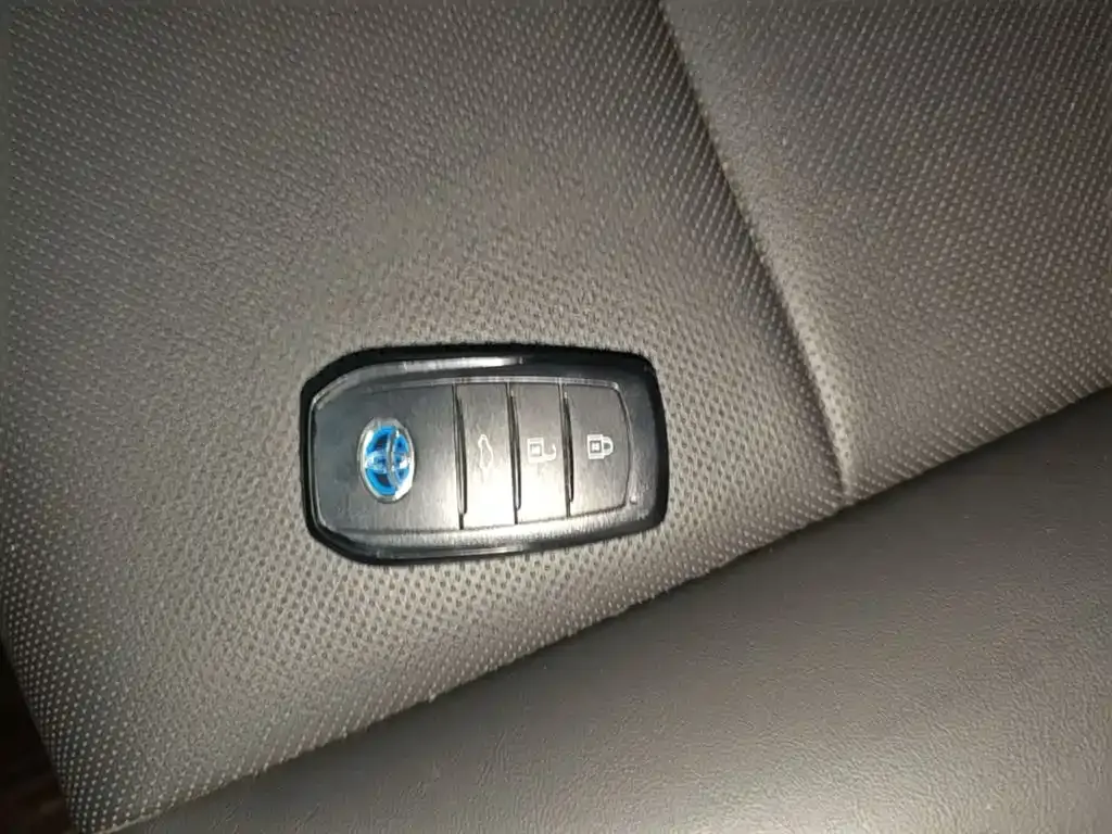 Toyota Corolla 2024 из CN, фото 9