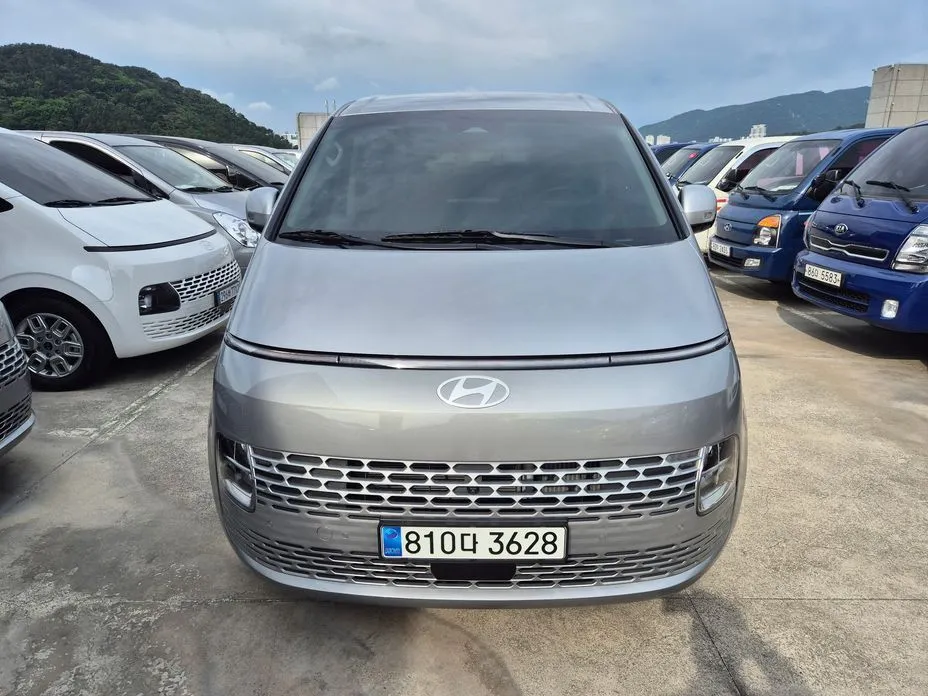 Hyundai Staria — фото 1
