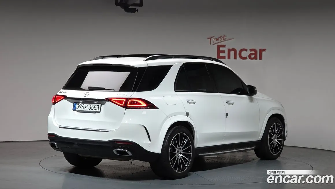Mercedes-Benz GLE-Class — фото 9
