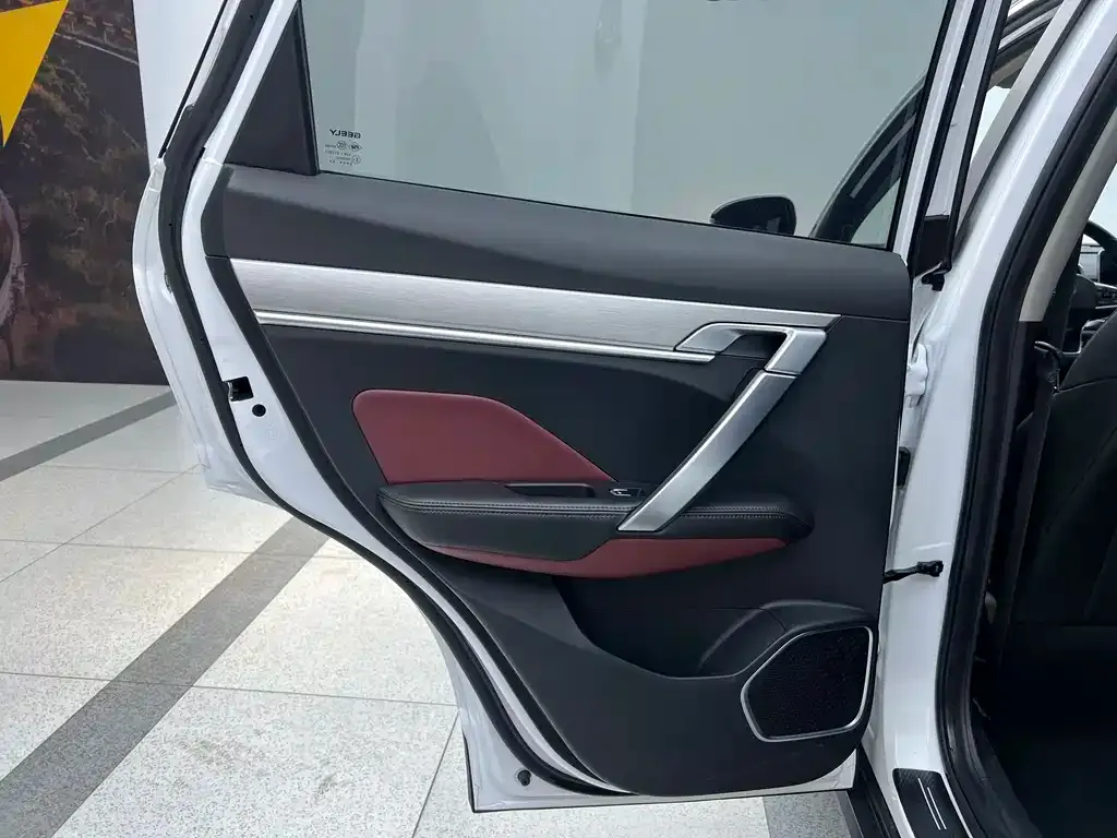 Geely Binyue 2023 из CN, фото 7