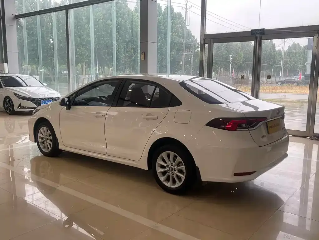 Toyota Corolla 2023 из CN, фото 4