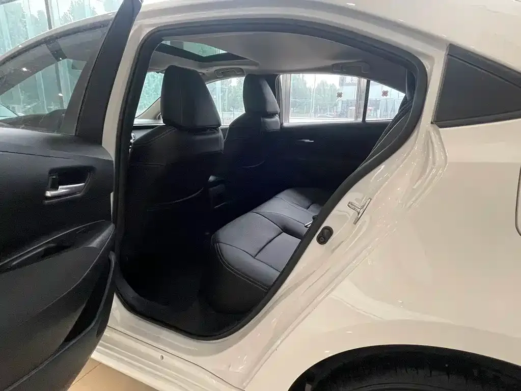 Toyota Corolla 2023 из CN, фото 8