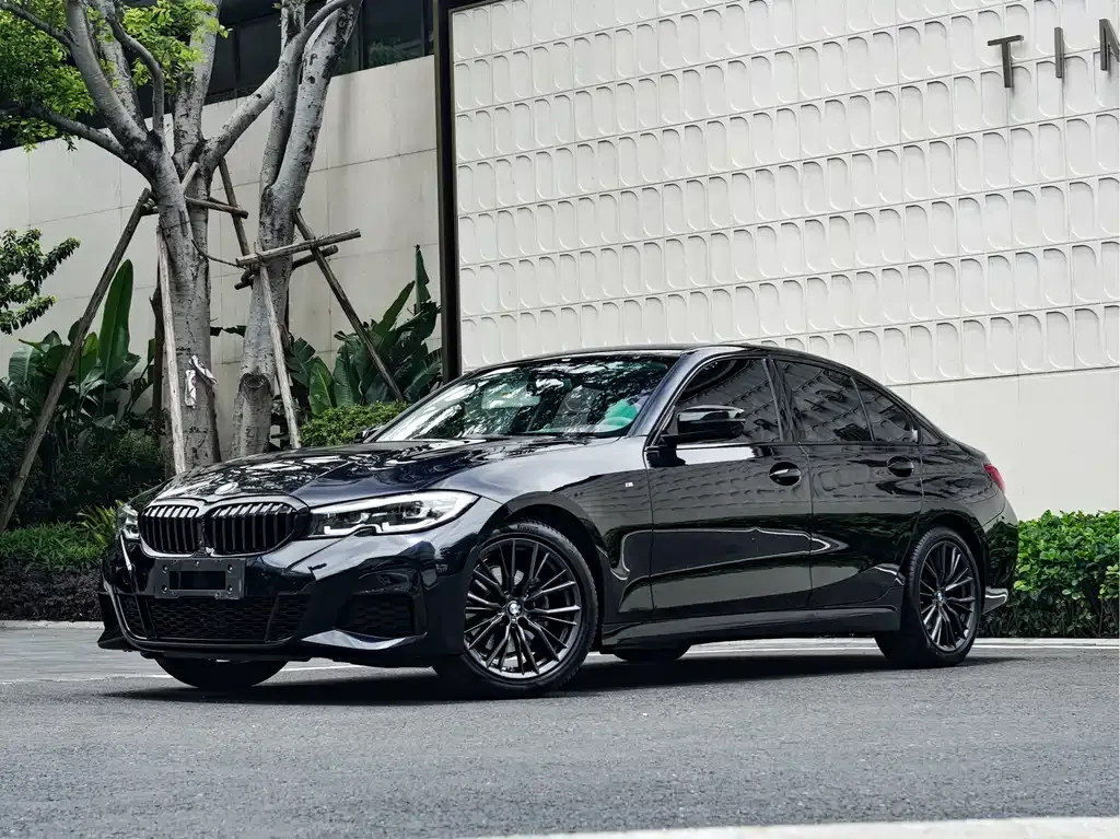BMW 3 Series 2021 из CN, фото 1