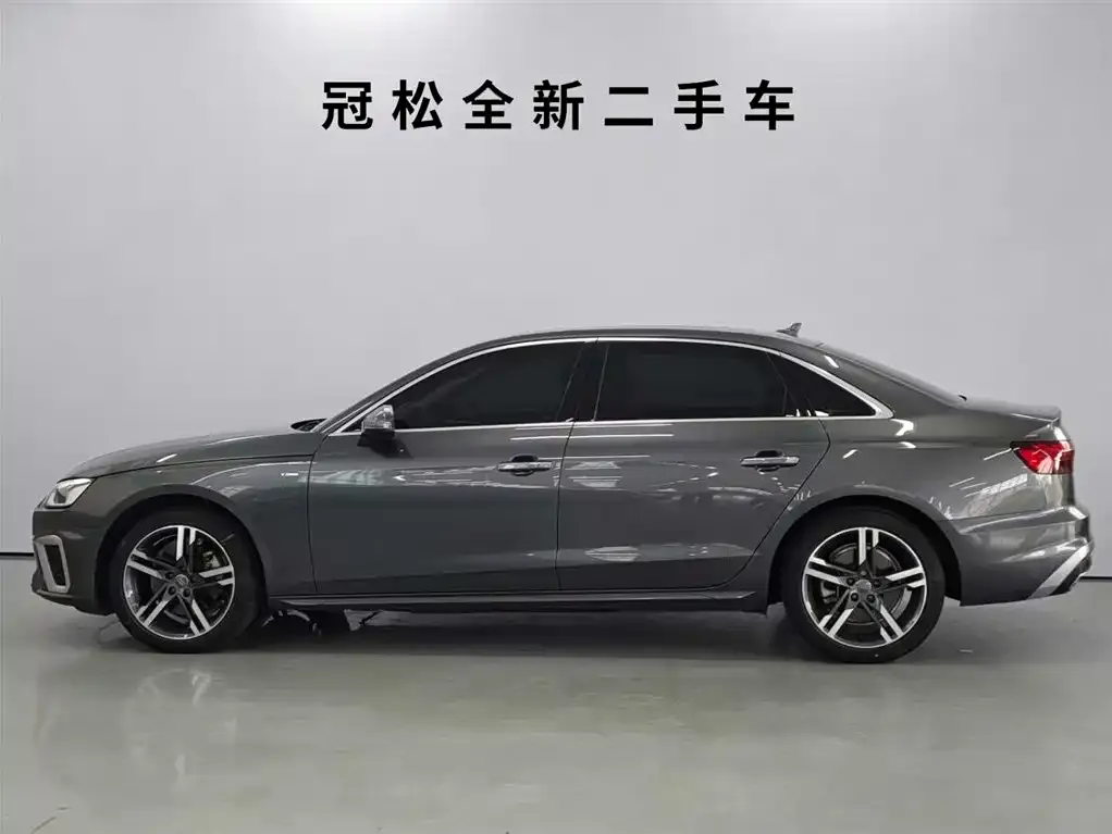 Audi A4L 2021 из CN, фото 2
