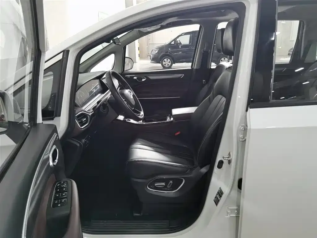 GAC Motor Trumpchi M6 2023 из CN, фото 5